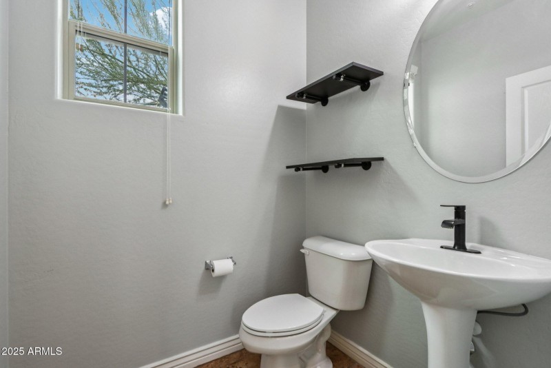 42-web-or-mls-W Palo Brea Ln-L2608-040