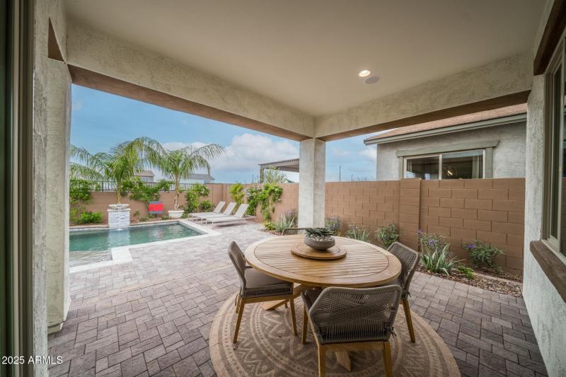 3836 S Gladiolus Circle