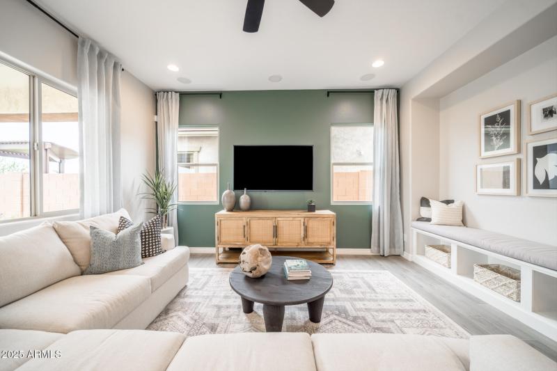 3836 S Gladiolus Circle