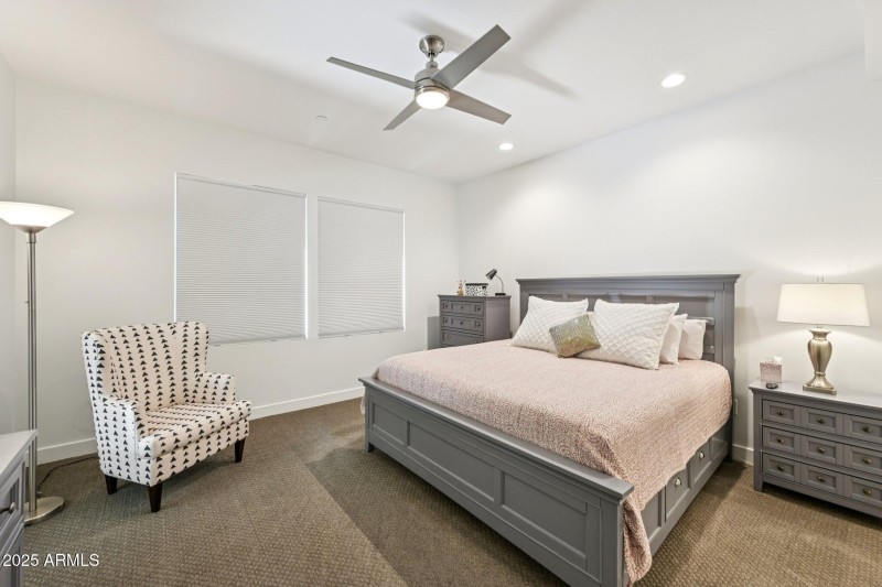 34-web-or-mls-N 136th St-S3009-034