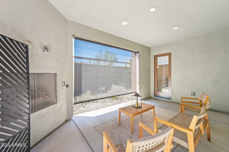 39-web-or-mls-N 136th St-S3009-039