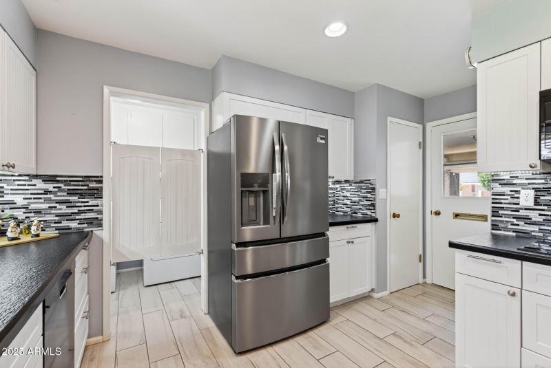 22_10502_W_Roundelay22_mls