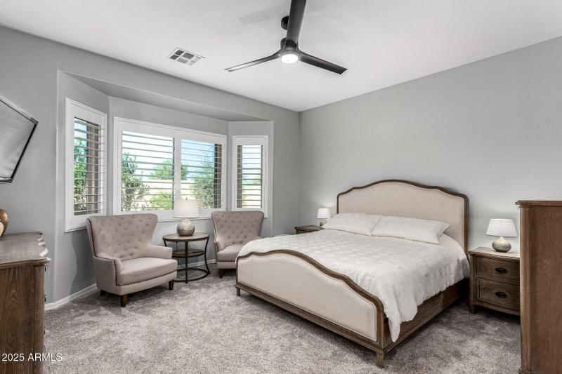 Large Primary with Sitting Area