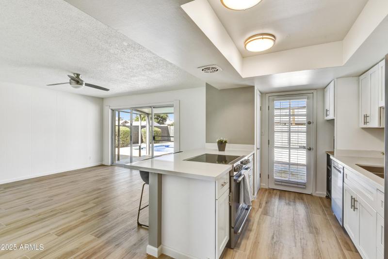 007_Kitchen to Family