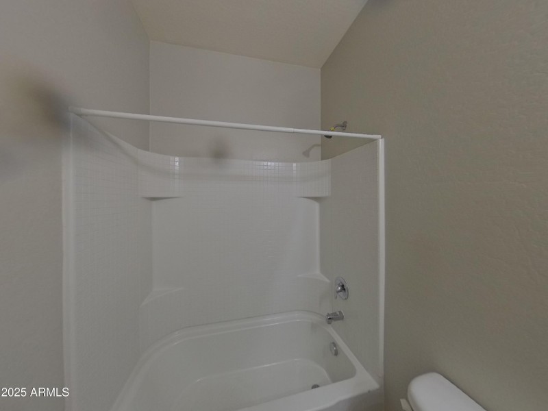 12_pc_pEPGwqqgjt_UEt9AGj2WD_layout_0