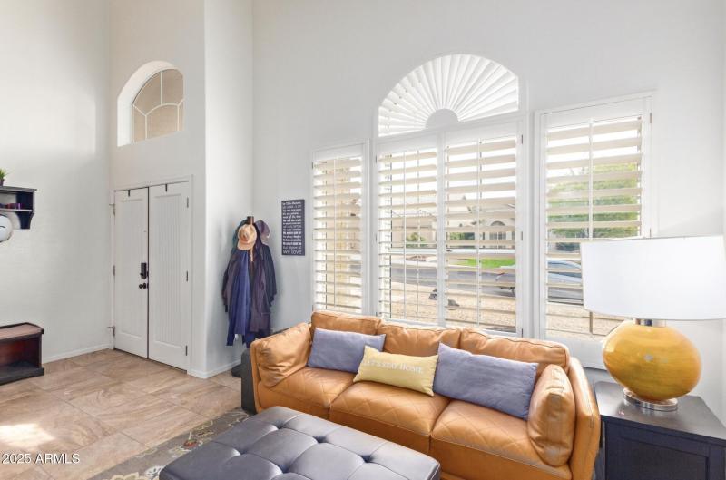 Formal Living / Entry