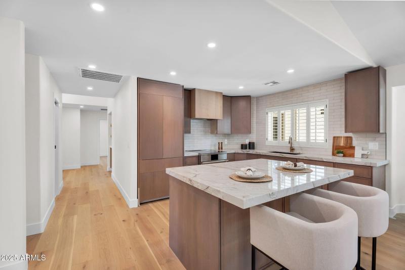 13-web-or-mls-7655 E Windrose Dr - 13