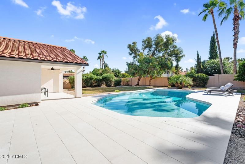 45-web-or-mls-7655 E Windrose Dr - 46