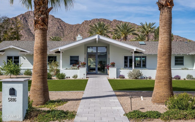 5816 E. Calle Del Media