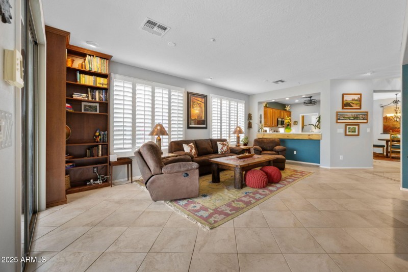 8-web-or-mls-1704-w-dion-dr