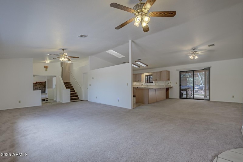 Dining Area & KItchen