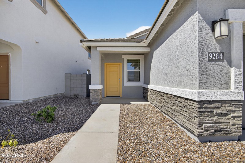 003_008_a4m_opnshw (1)