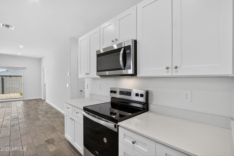 009_027_a4m_opnshw (1)