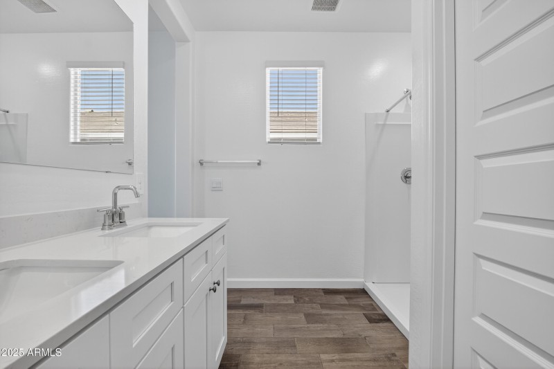 024_071_a4m_opnshw (1)