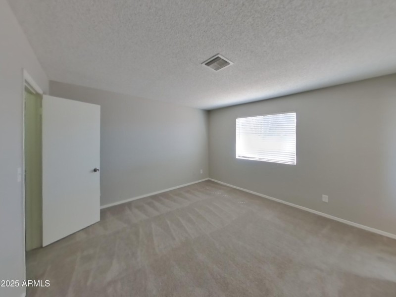 6_pc_j6aeZDnCOY_KLct5WGmG9_layout_0