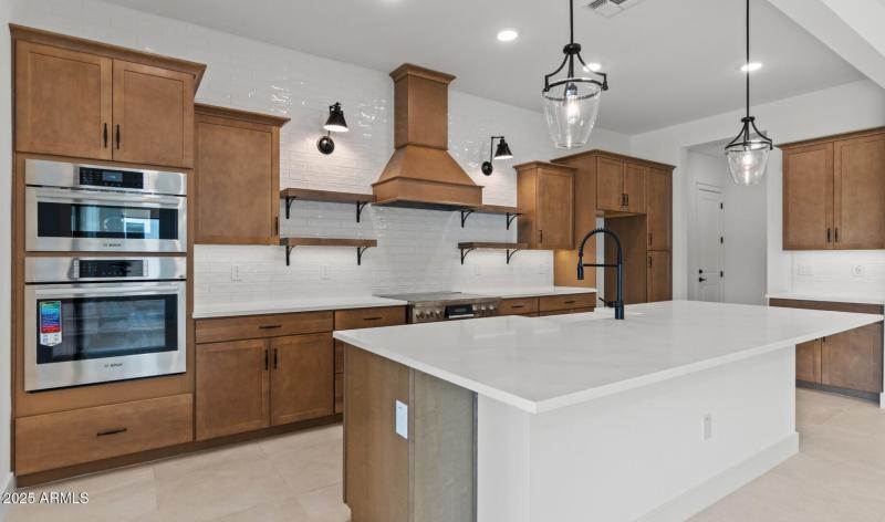 Edgewood Lot #102 Kitchen 2 (Large)