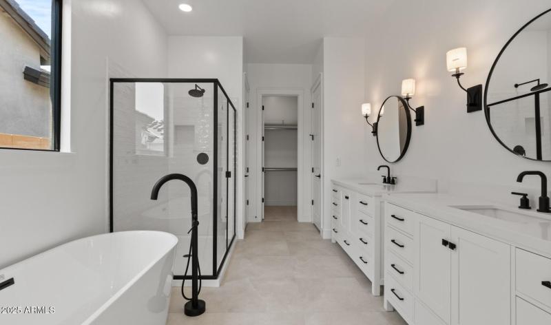 Edgewood Lot #102 Primary Bath (Large)