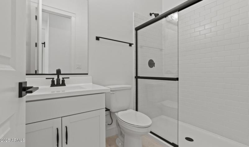 Edgewood Lot #102 Hall Bath Two (Large)