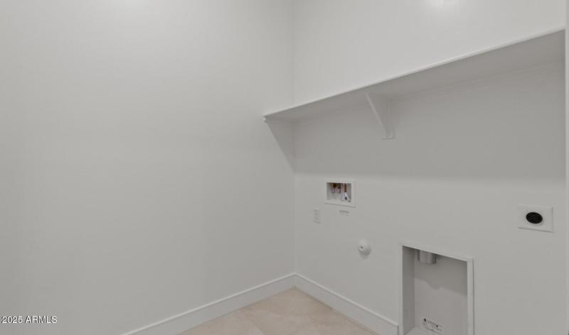 Edgewood Lot #102 Laundry (Large)