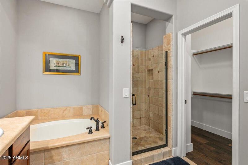 22-Primary Bath & Showers