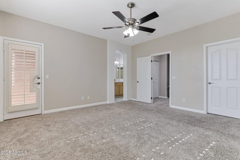 007 Front Bedroom with Bathroom