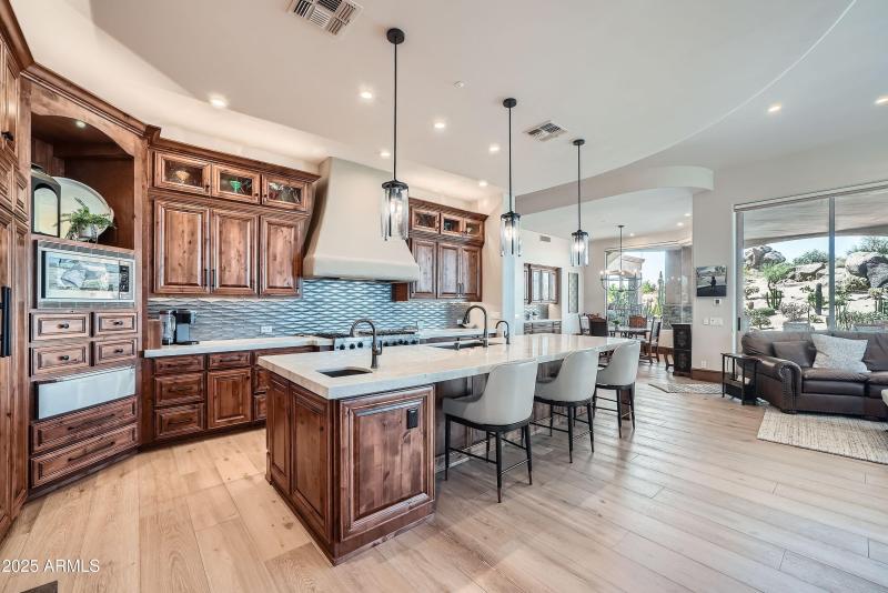 29694 N 105th Way - MLS Sized - 010 - 24