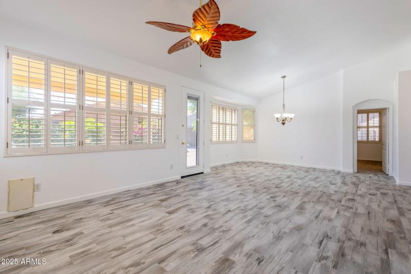 7-web-or-mls-18083 W Douglas Way, Surpis