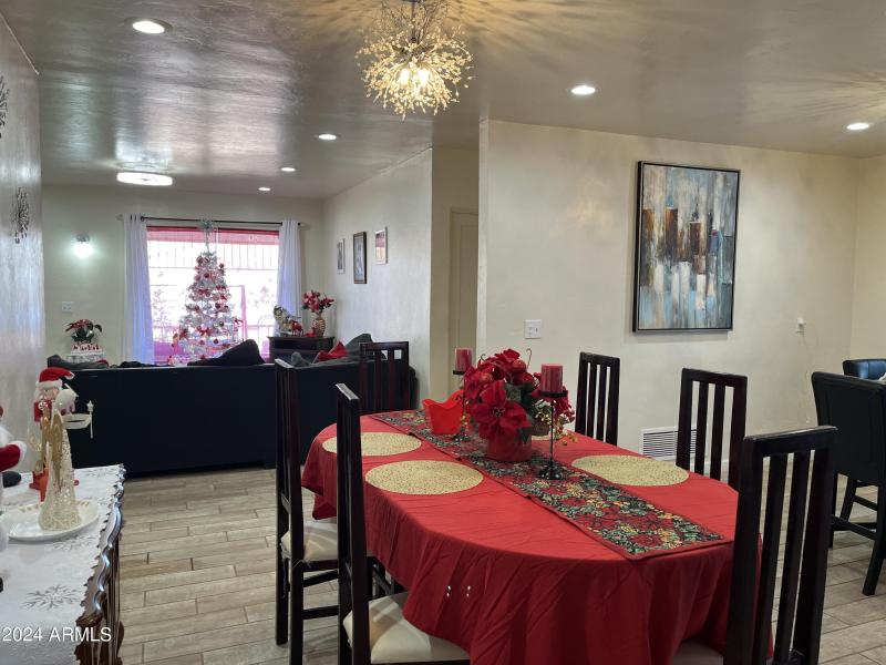 Dining Area to Luving Room IMG_0446