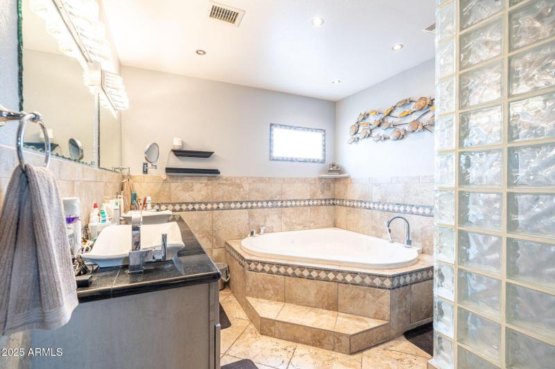 25-web-or-mls-DR (23 of 45)