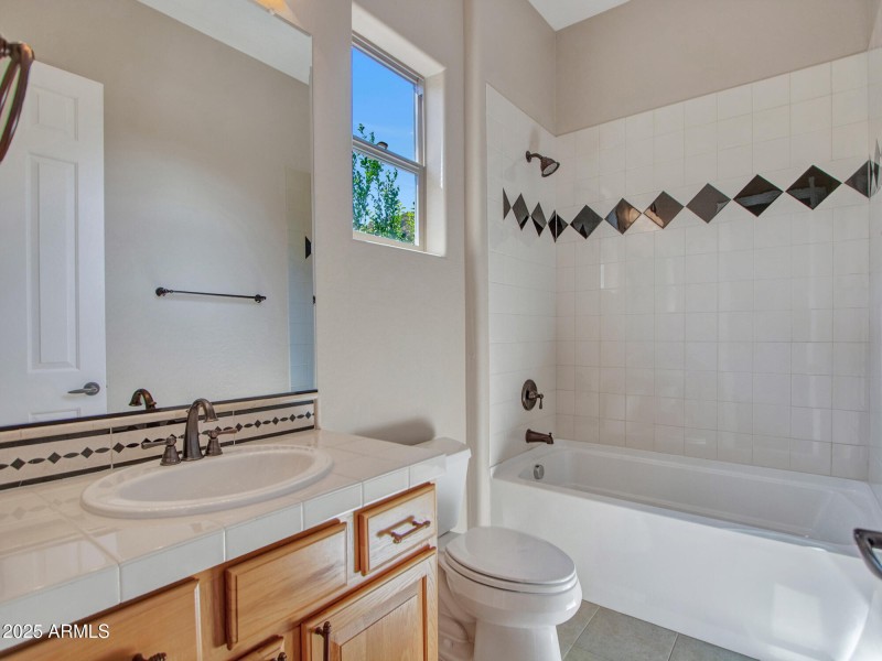 Guest Suite private Bath