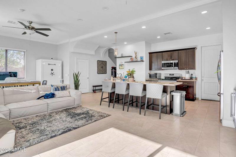 9-custom-3005 E Paradise Ln-9