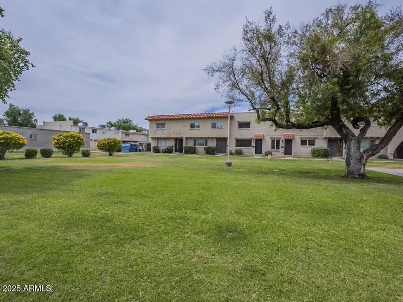 026_Community Grounds Area