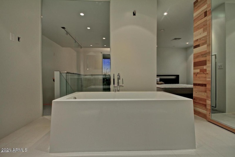 20190213163146382030000000-o