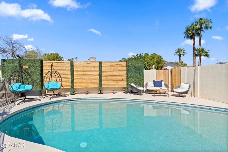 Pool Seating & Privacy Screens