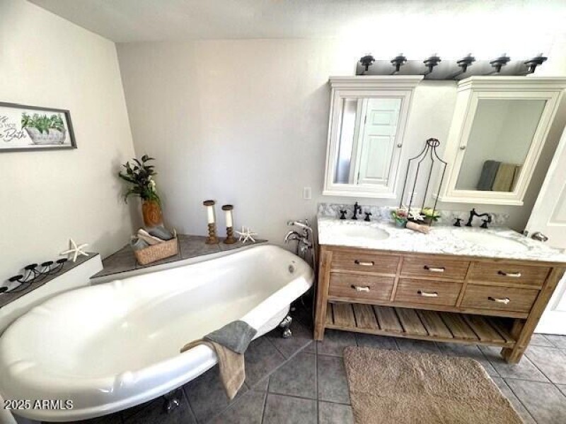 Primary Bathroom Claw Foot Tub