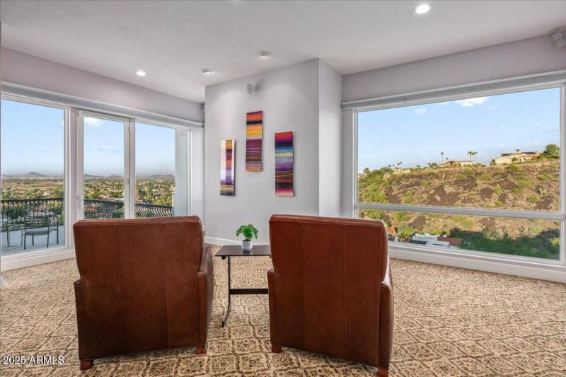 42-Primary Suite Sitting Area Views