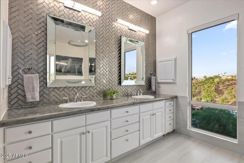 45-Primary Bath ~ Vanities