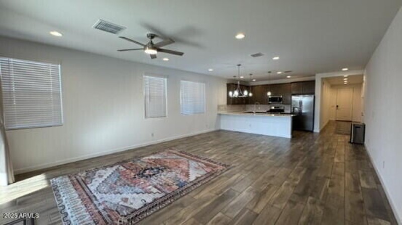 7780DBA8-3440-4B88-8D04-D37FF641CFC6_4_5