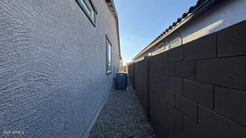 E8F2290D-E6CC-41AA-B29C-5DA469A7AAA8_4_5