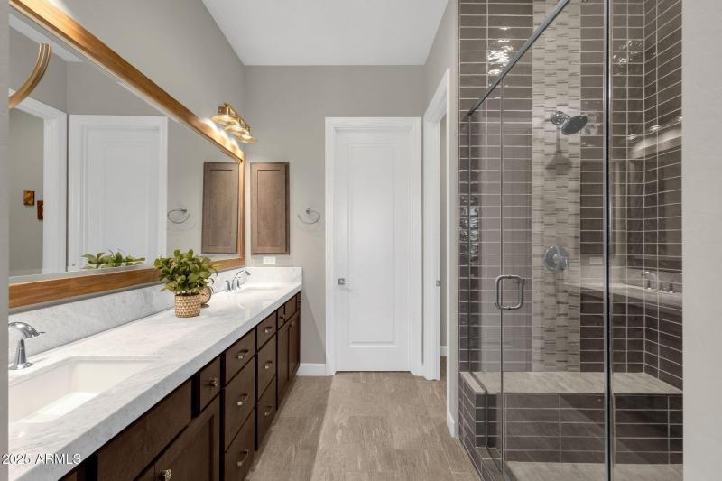 029_Primary Ensuite Bathroom II