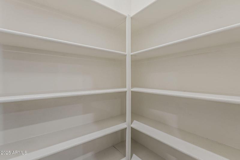 Walk in Pantry