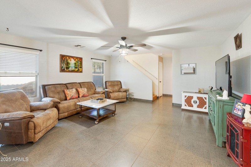 2258 E-005-033-dlb-MLS_Size