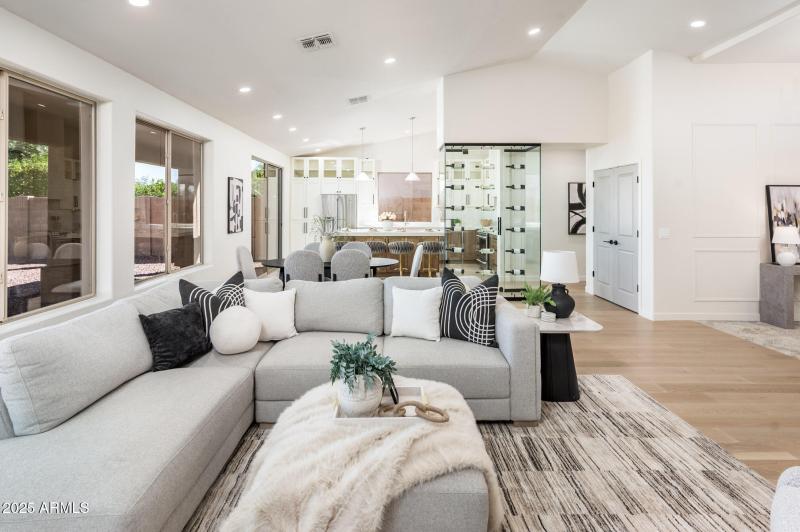 5106 E Wallace Ave - MLS-15