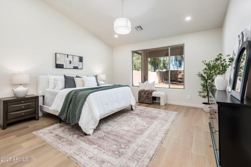 5106 E Wallace Ave - MLS-25