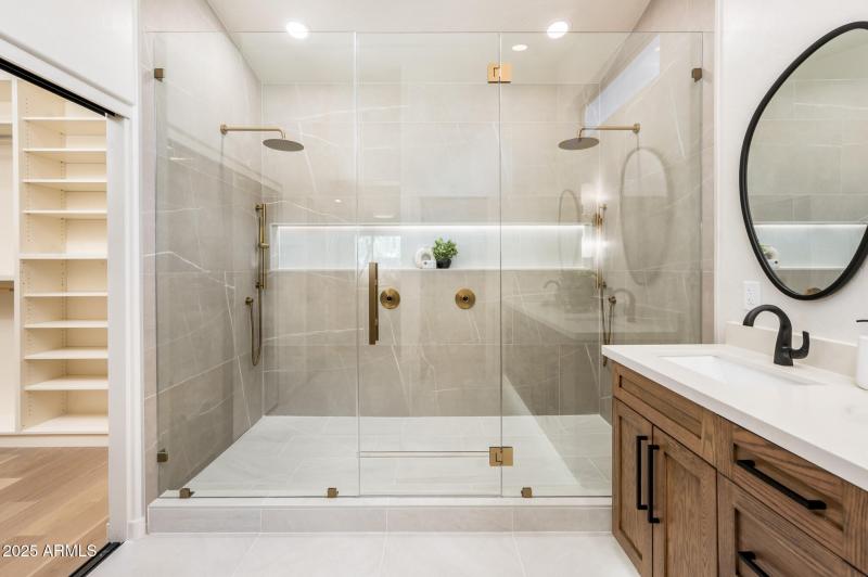 5106 E Wallace Ave - MLS-28