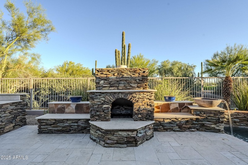 Outdoor Gas fireplace