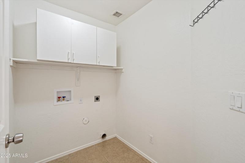 25-Laundry Room