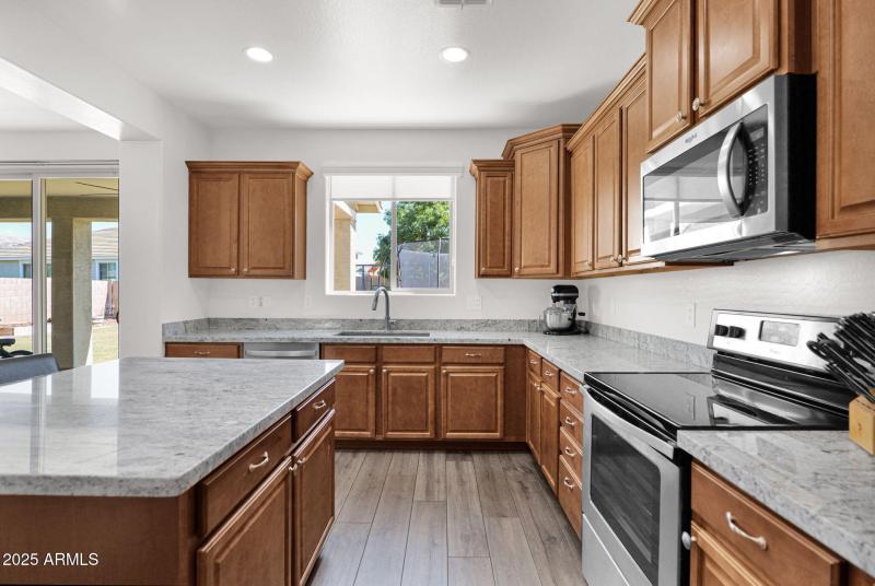 12-web-or-mls-P1314953