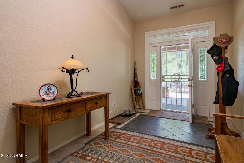 5455 E Cullum Ln, Flagstaff (1 of 76)