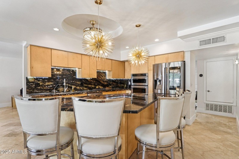 6-web-or-mls-21-web-or-mls-N 82nd St-L11